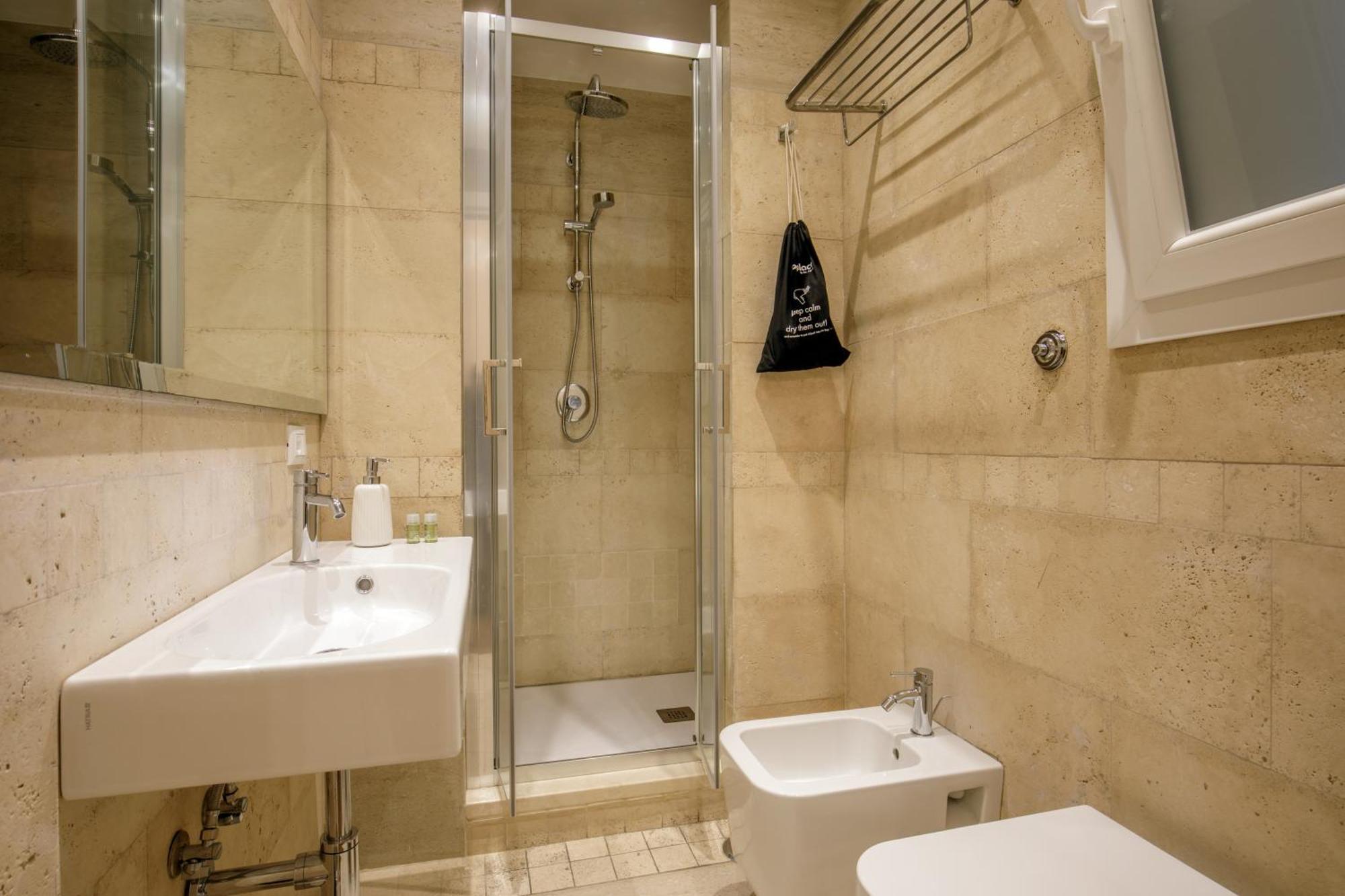 Daplace - Santa Susanna Suites Рим Екстериор снимка